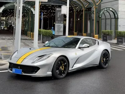 Ferrari 812
