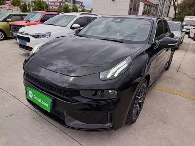 Lynk & Co 03