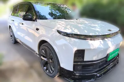 Li Auto L8
