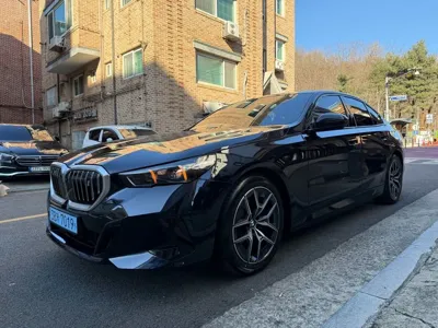 BMW i5