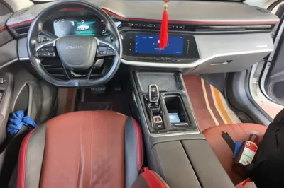 Dongfeng Aeolus Yixuan MAX