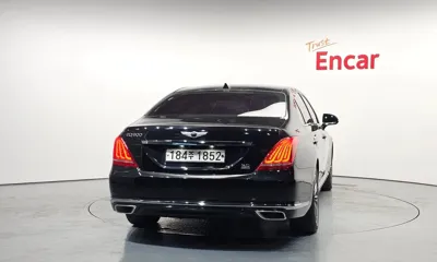 Genesis EQ900