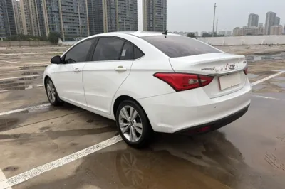 Chery Arrizo 5