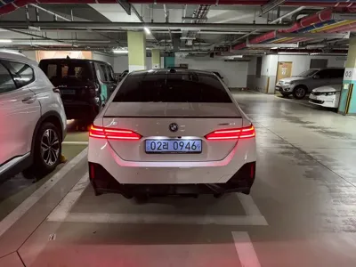BMW i5