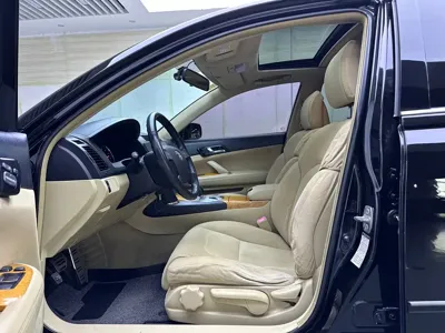 Toyota Reiz