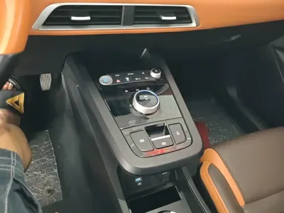 BYD e2