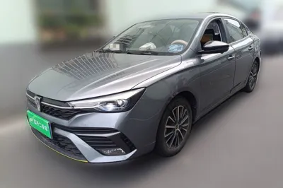 Roewe i5