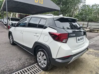 Toyota Yaris L