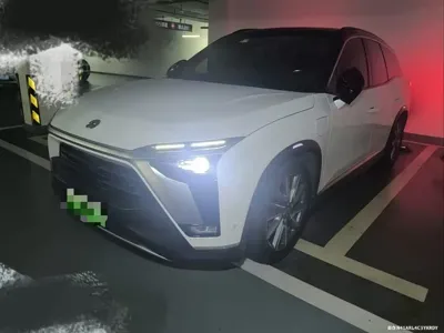 Nio ES8