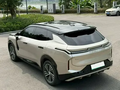 Lynk & Co 08 EM-P
