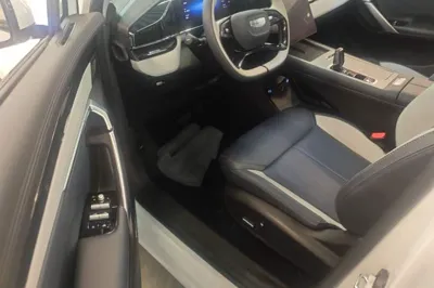 Geely Auto FX11