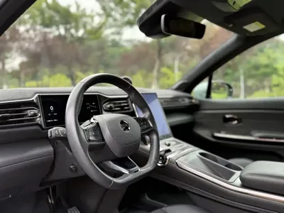 Nio EC6