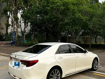 Toyota Reiz