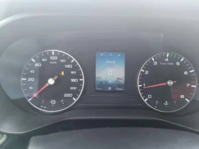 Roewe i5