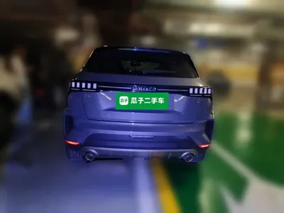 Lynk & Co 06