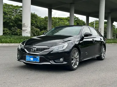 Toyota Reiz