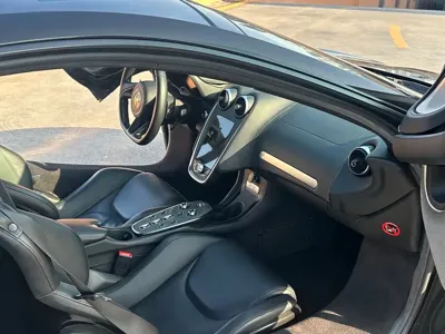McLaren GT