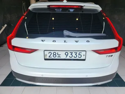 Volvo V90