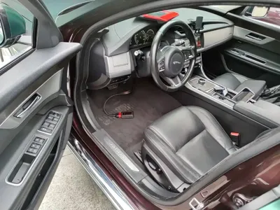 Jaguar XFL