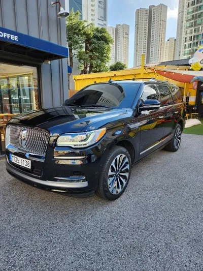 Lincoln Navigator