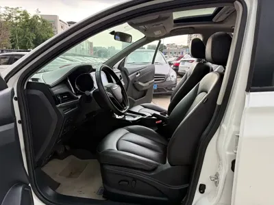 Venucia T70