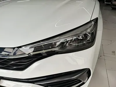 Roewe i5