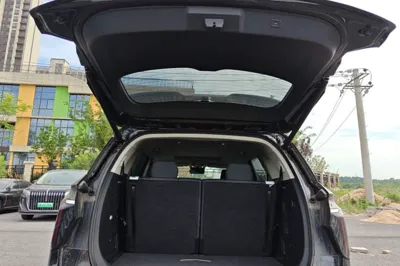 Hongqi HS7 PHEV