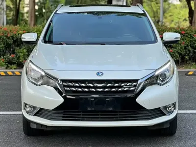 Venucia T90