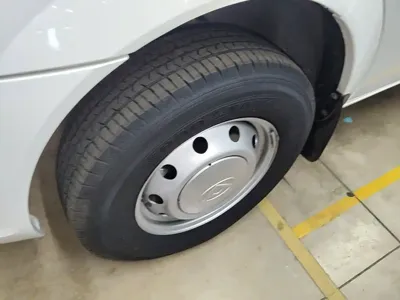 大通 V80