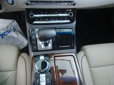 Genesis EQ900