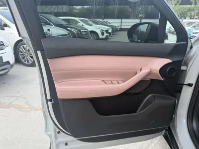 Nio EC6