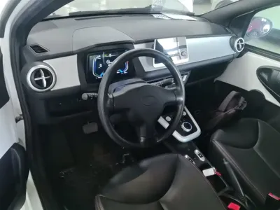BYD e1