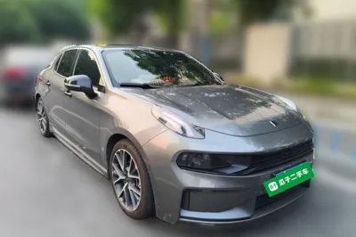 Lynk & Co 03