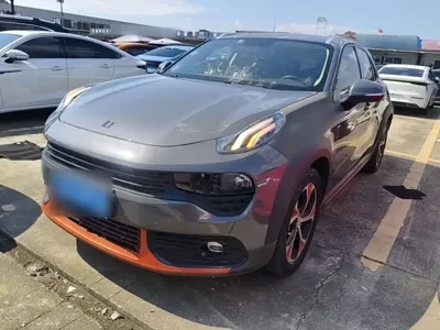 Lynk & Co 02