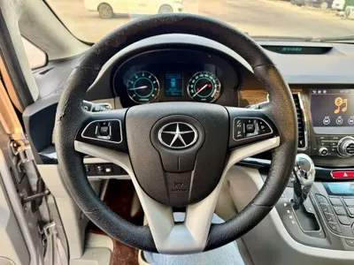 JAC Refine M5