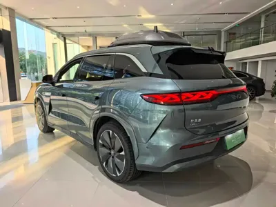 BYD 唐L