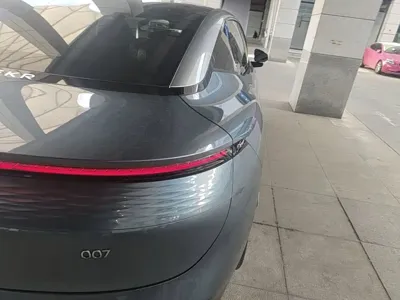 Zeekr 007
