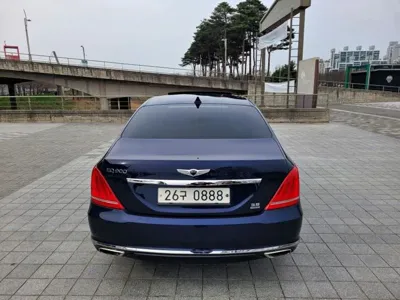 Genesis EQ900