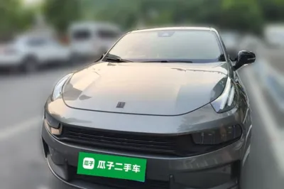 Lynk & Co 03