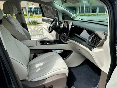 Denza Denza D9