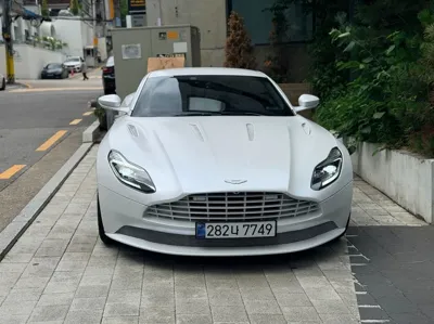 Astonmartin DB11