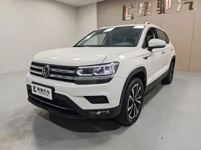 Volkswagen Tharu