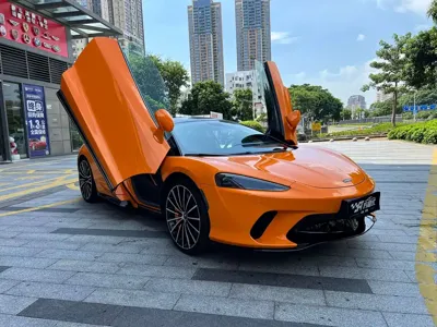 McLaren GT