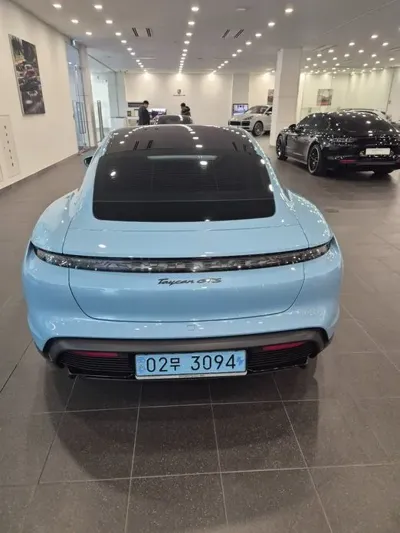 Porsche Taycan