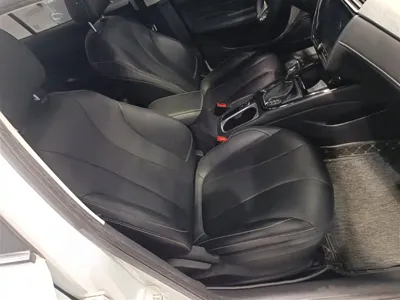 Roewe i5