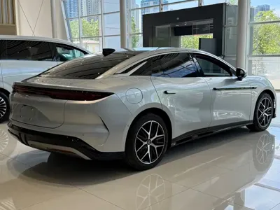 BYD 汉L