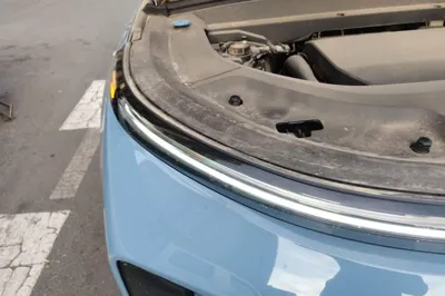 Li Auto L8