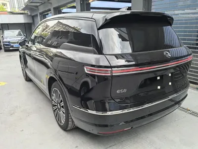 Nio ES8