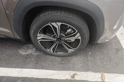 Geely Galaxy L7