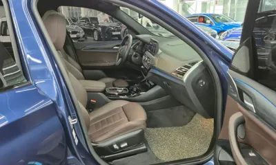BMW iX3